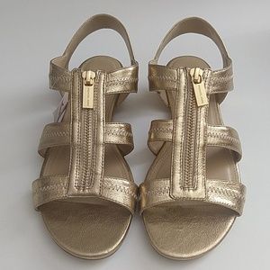 Michael Kors gold leather flat sandals NWT 7